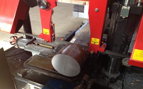 桂平卧式带锯床加工时出现明显振荡如何排查？